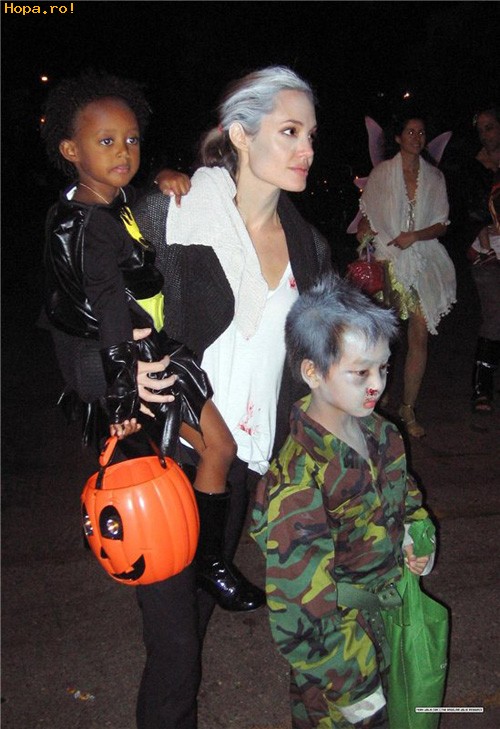 Celebritati - Angelina Jolie