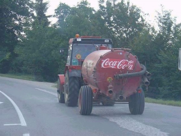 Auto Moto - Tractorul de Coca Cola