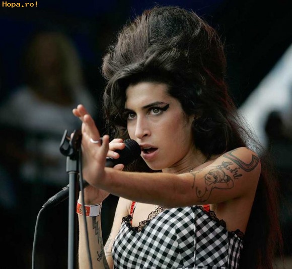 Celebritati - Amy Winehouse