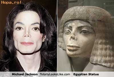 Celebritati - Asemanare: Michael Jackson si o statuie egipteana
