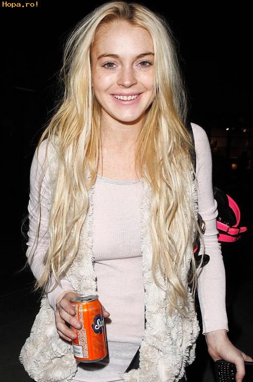 Celebritati - Lindsay Lohan nemachiata
