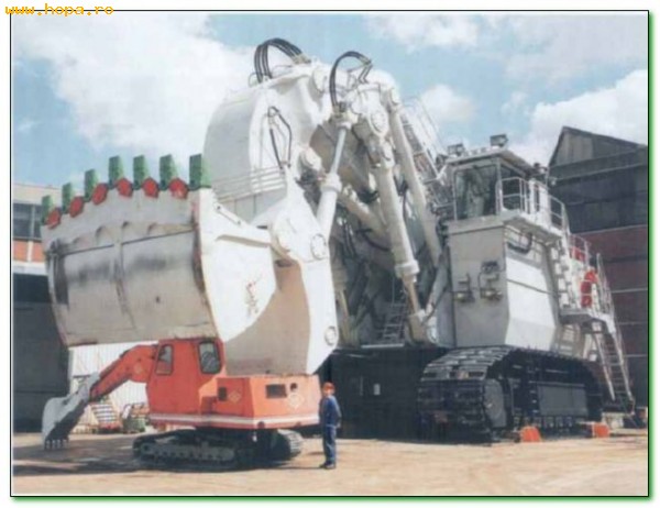 Auto Moto - Super excavator