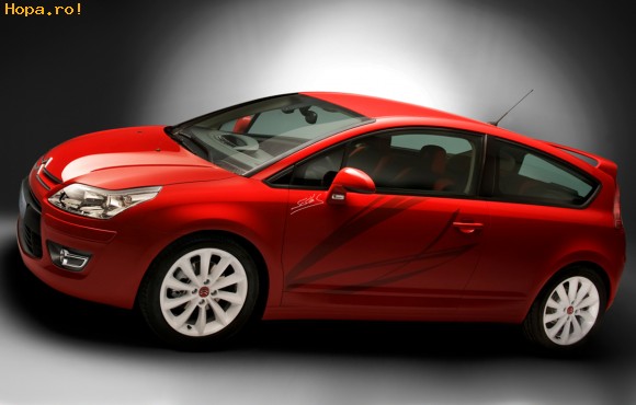 Auto Moto - Citroen C4 by Loeb