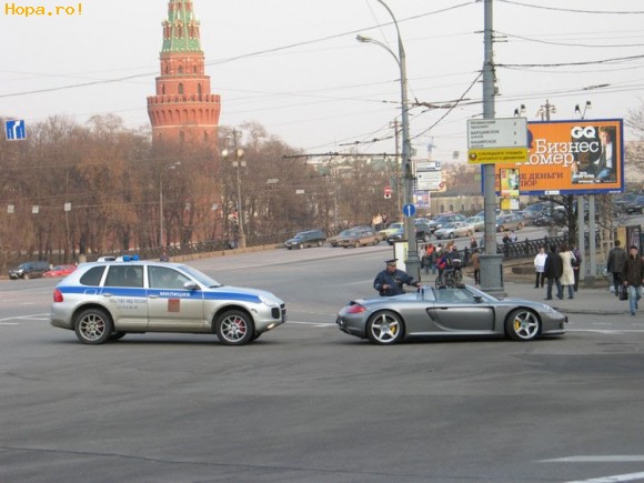 Auto Moto - Asa da.... poti sa urmaresti un porsche