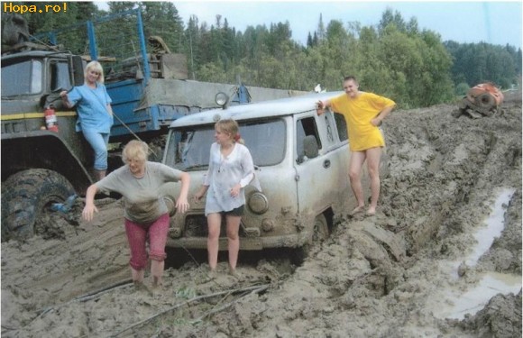 Auto Moto - Mai bine mergeau prin padure