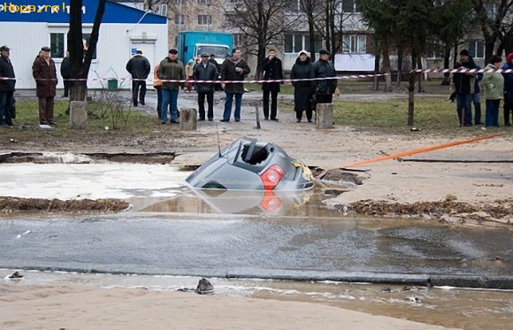 Auto Moto - Gropi ca in Romania