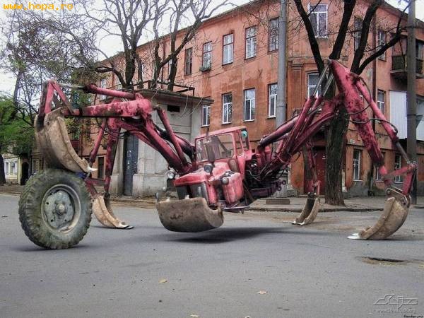 Auto Moto - Excavator cu multe brate