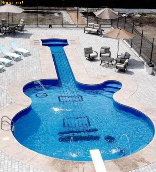 Diverse - Piscina unui pasionat de muzica