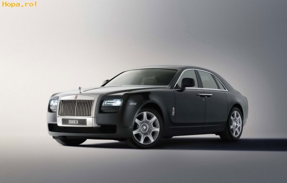 Auto Moto -  Rolls Royce 200EX