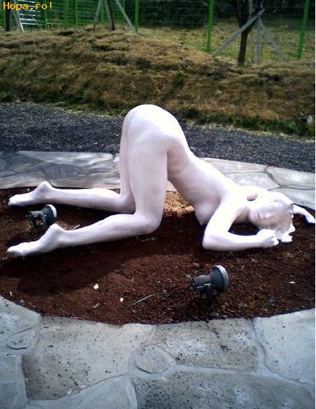 Sexoase - Statuie sexy