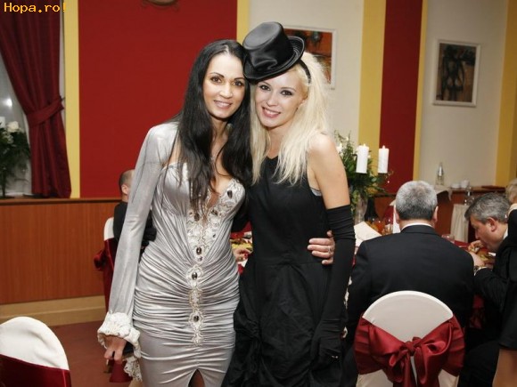 Celebritati - Nicoleta Luciu si Diana Dumitrescu