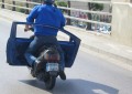Auto Moto - Scuter cu usa !