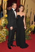 Celebritati - Oscar 2009 - Brad Pitt si Angelina Jolie