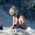 Sexoase - Kate Moss in sanii goi